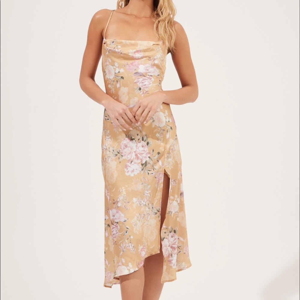ASTR the label Gaia dress in mustard floral. Only worn once, perfect condition.